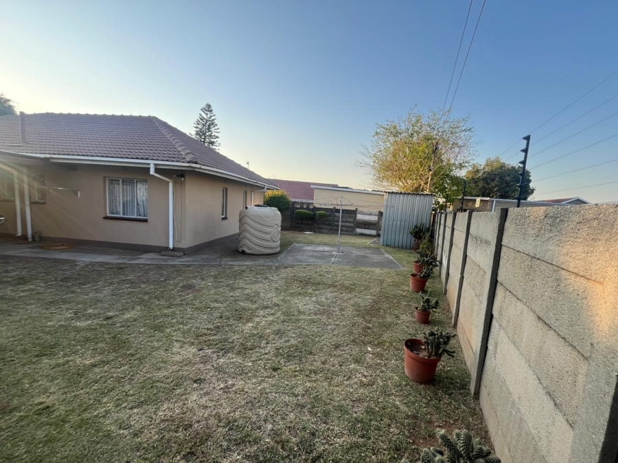 3 Bedroom Property for Sale in Protea Park North West